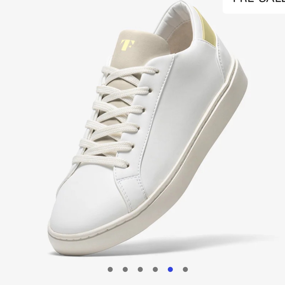 Thousand Fell White Leather Sneakers